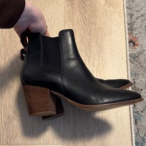 Madewell Black Leather Ankle Booties - The Regan Boot